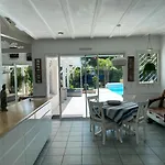 La Maison Blanche De Lanton