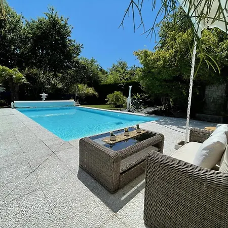 Holiday home La Maison Blanche De *