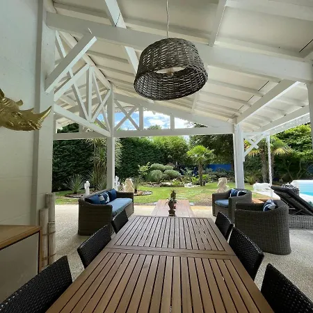 Ferienhaus La Maison Blanche De Lanton