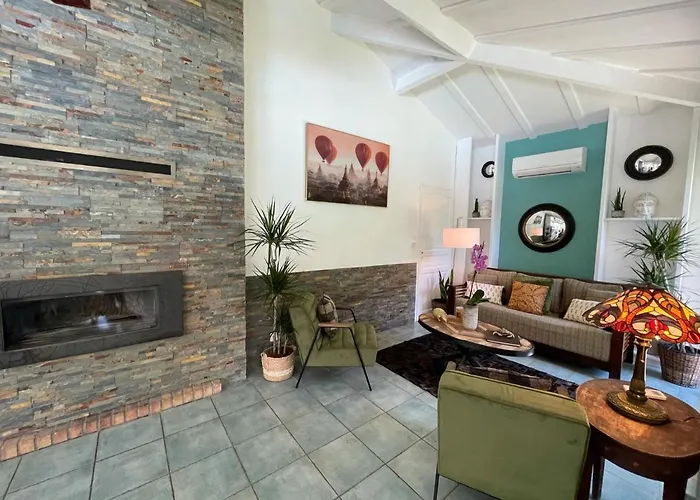 La Maison Blanche De * Lanton