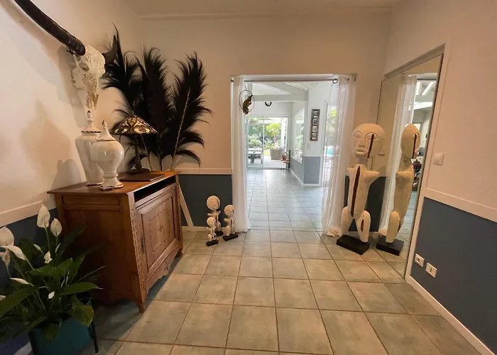 La Maison Blanche De Lanton